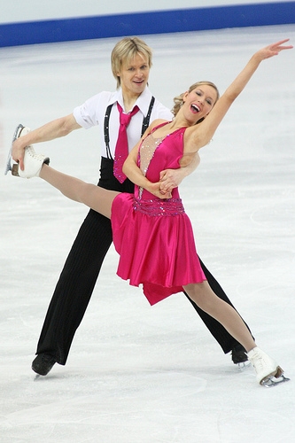 Christina Chitwood and Mark Hanretty performing to “Bei Mir Bist Du Schön” from The Swing Kids at the 2009 European Championships. (Photo by Liz Chastney) Christina Chitwood and Mark Hanretty performing to “Bei Mir Bist Du Schön” from The Swing Kids at the 2009 European Championships. (Photo by Liz Chastney)